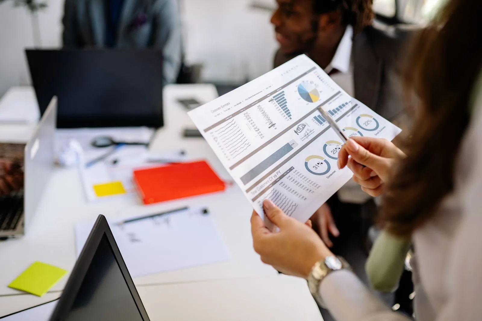 Financements qui se contractent : montrer son activité ne suffit plus, il faut prouver son impact